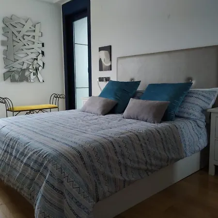 Olas Deluxe *